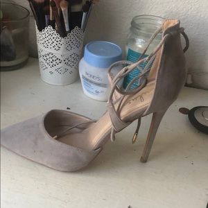 Lulu high heels (nude/grey)